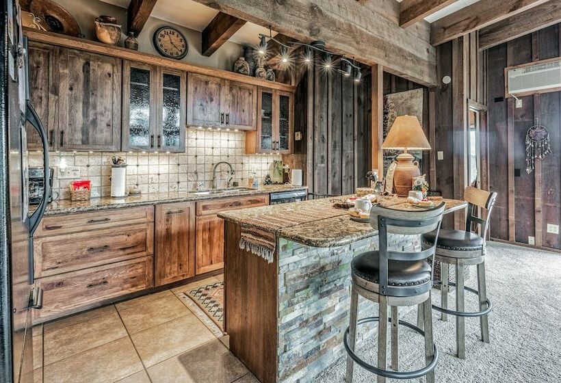 오두막, Neeley Mountain House