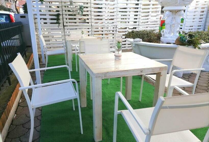 غرفة قياسية, Arabesco