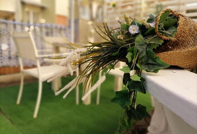 غرفة قياسية ثلاثية, Arabesco