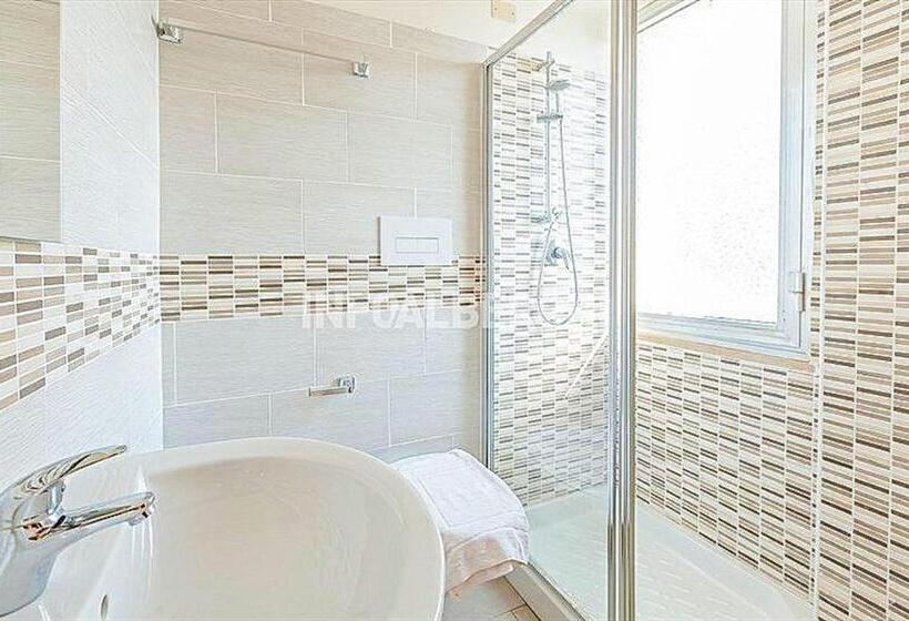 غرفة عائلية, Arabesco