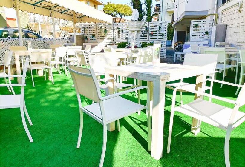 غرفة قياسية فردية, Arabesco