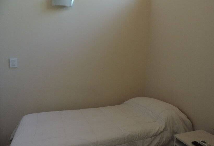 غرفة قياسية فردية, Dakar