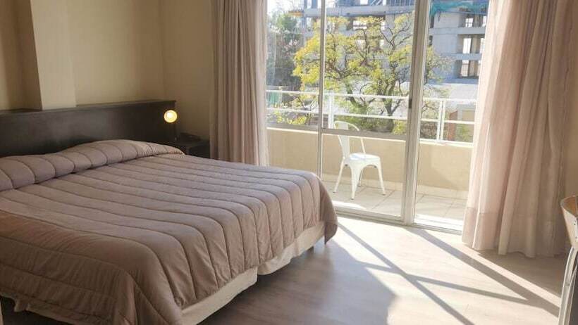 غرفة قياسية فردية, Dakar