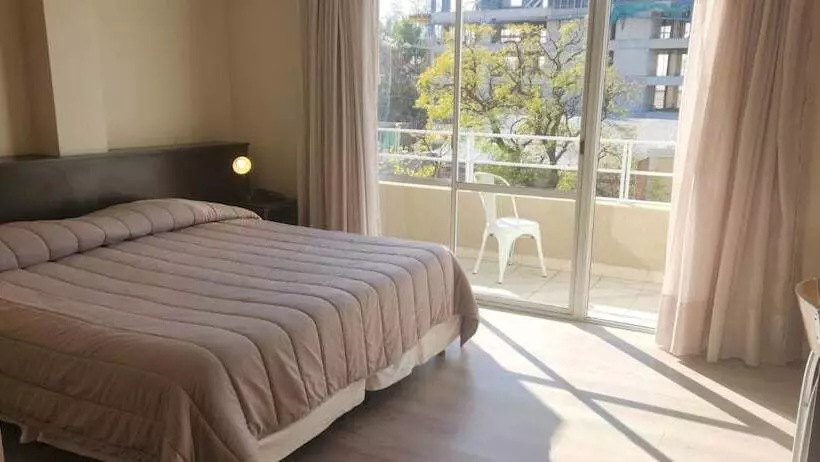 اتاق استاندارد یک نفره, Dakar