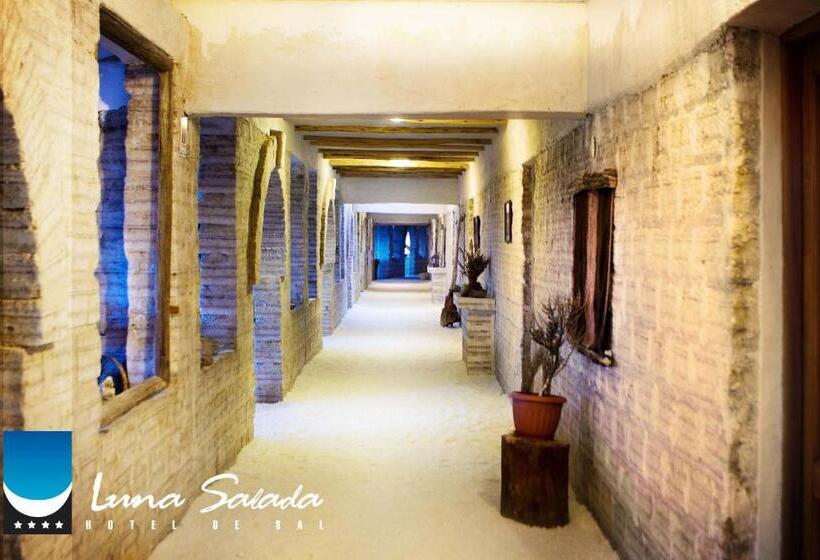 اتاق استاندارد سه نفره, De Sal Luna Salada