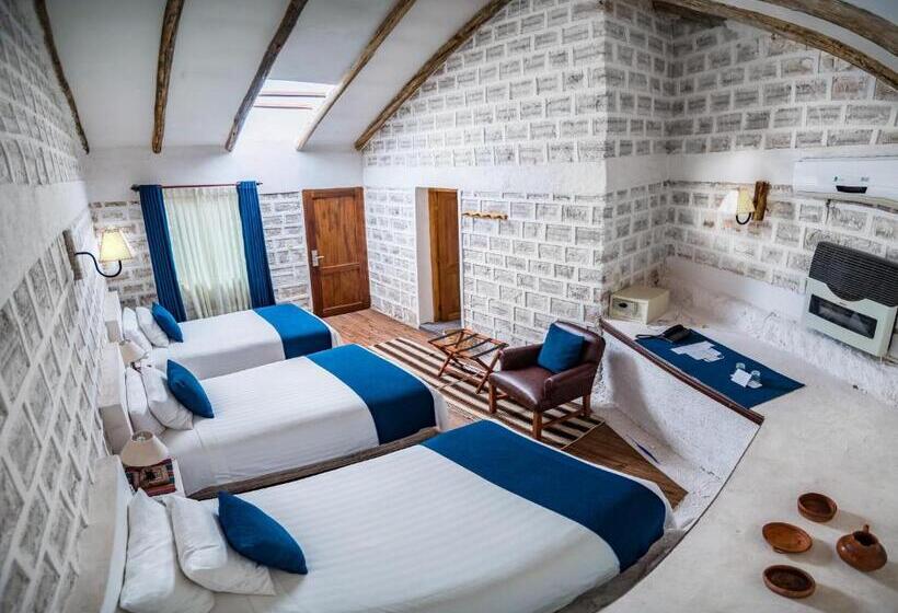 اتاق استاندارد سه نفره, De Sal Luna Salada