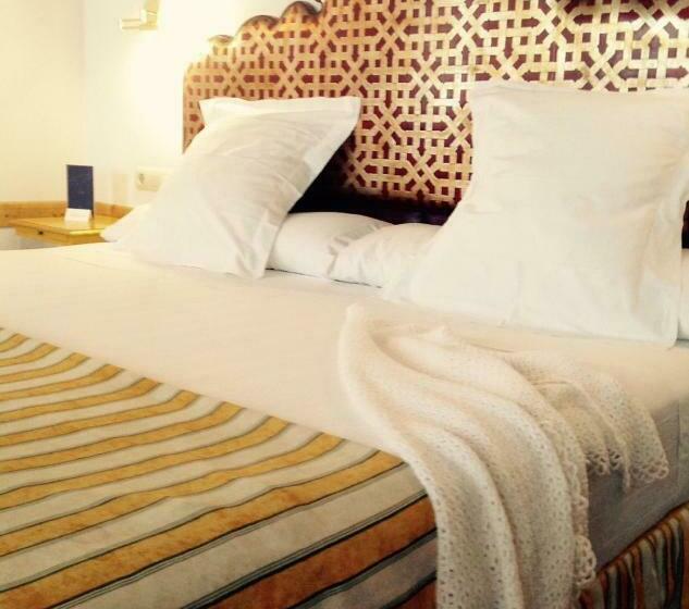 اتاق کلاسیک, Las Casas De La Judería De Córdoba