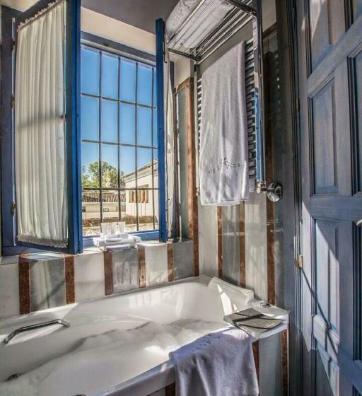 اتاق کلاسیک, Las Casas De La Judería De Córdoba