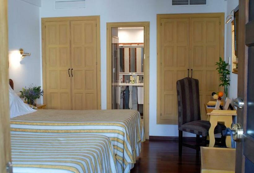 اتاق کلاسیک, Las Casas De La Judería De Córdoba