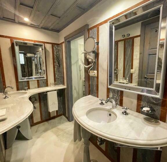 اتاق کلاسیک, Las Casas De La Judería De Córdoba