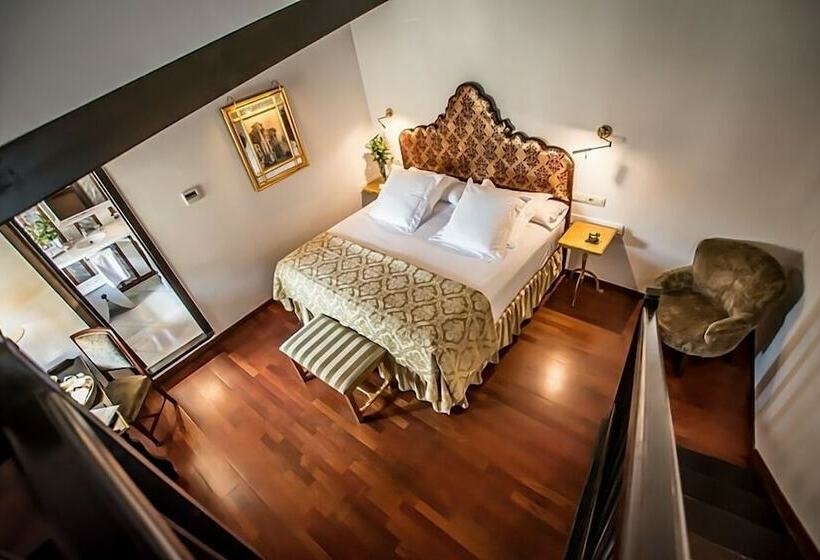 اتاق کلاسیک, Las Casas De La Judería De Córdoba