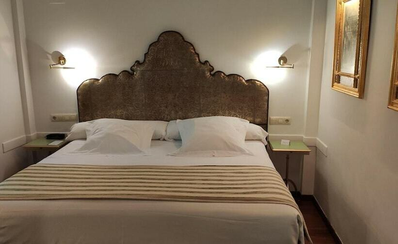 اتاق کلاسیک, Las Casas De La Judería De Córdoba