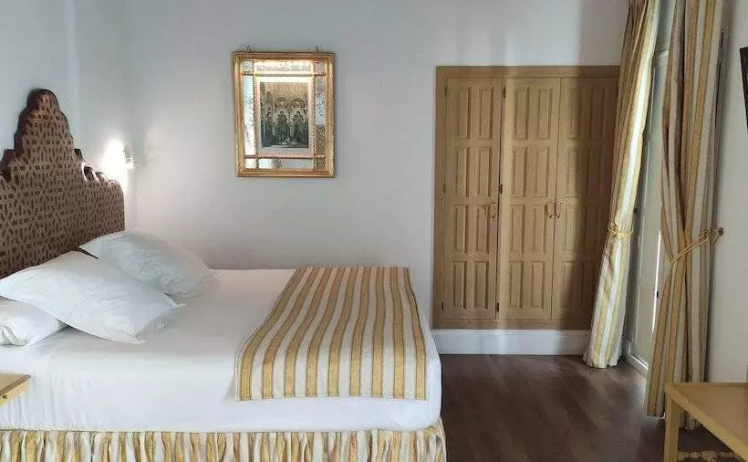اتاق کلاسیک, Las Casas De La Judería De Córdoba