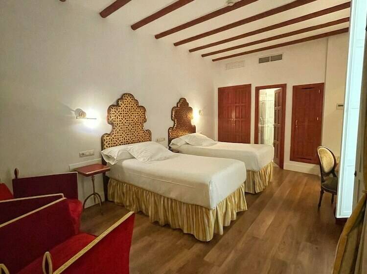 اتاق کلاسیک, Las Casas De La Judería De Córdoba