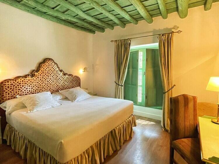 اتاق کلاسیک, Las Casas De La Judería De Córdoba