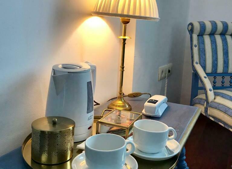 سوییت جونیور, Las Casas De La Judería De Córdoba