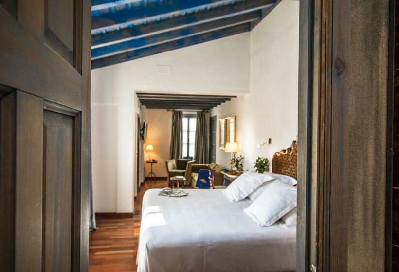 سوییت جونیور, Las Casas De La Judería De Córdoba
