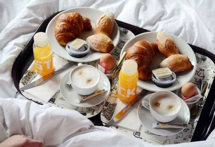 سوییت جونیور, Las Casas De La Judería De Córdoba