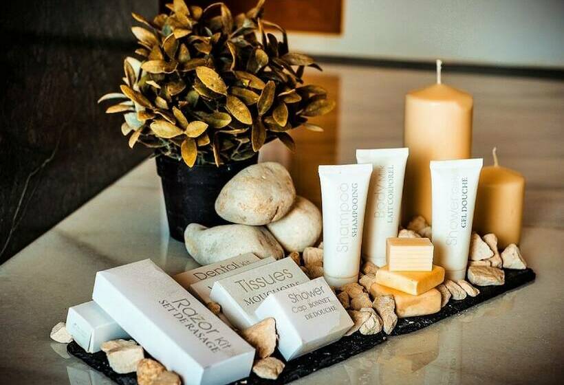 سوییت جونیور, Las Casas De La Judería De Córdoba