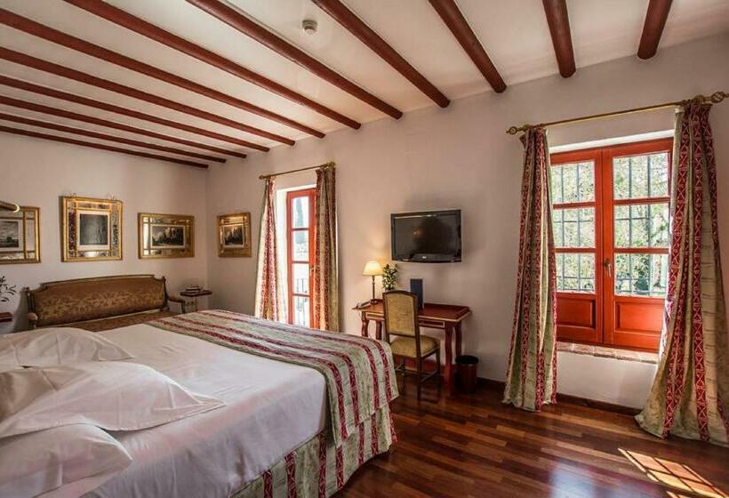 اتاق لوکس, Las Casas De La Judería De Córdoba