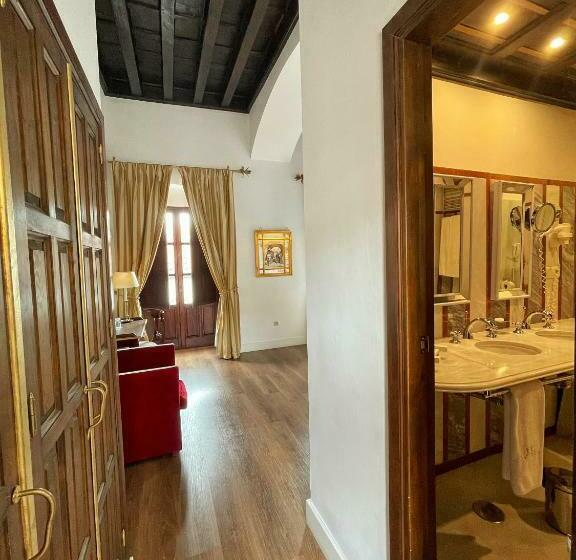 اتاق لوکس, Las Casas De La Judería De Córdoba