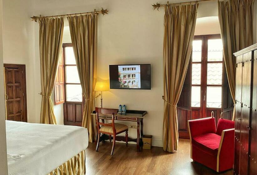 اتاق لوکس, Las Casas De La Judería De Córdoba