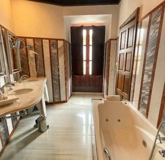 اتاق لوکس, Las Casas De La Judería De Córdoba