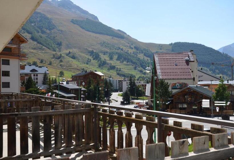 스탠다드 룸 산 전망, Le Cret