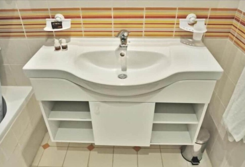 استودیوی استاندارد, Le Monaco Hôtel & Thalasso