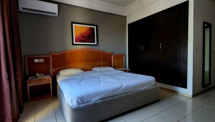 استودیوی استاندارد, Le Monaco Hôtel & Thalasso