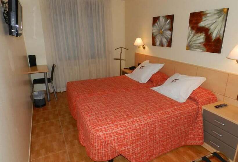 اتاق استاندارد, Les Truites Adults Only