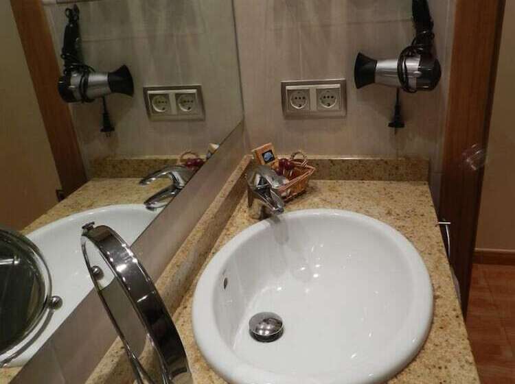 سوییت, Les Truites Adults Only