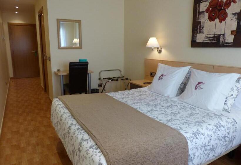 اتاق استاندارد, Les Truites Adults Only