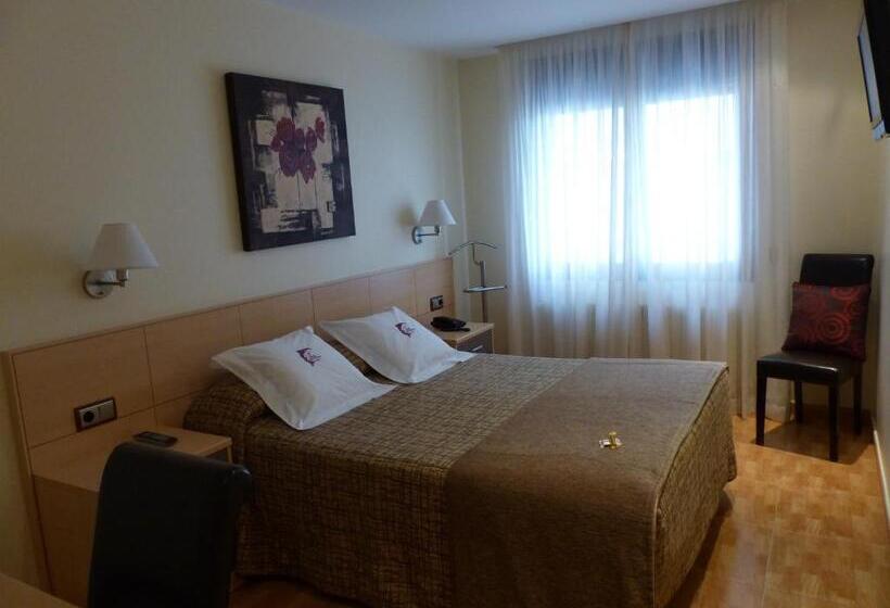 اتاق استاندارد, Les Truites Adults Only