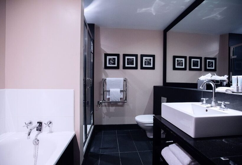 Номер Стандарт, Malmaison Reading