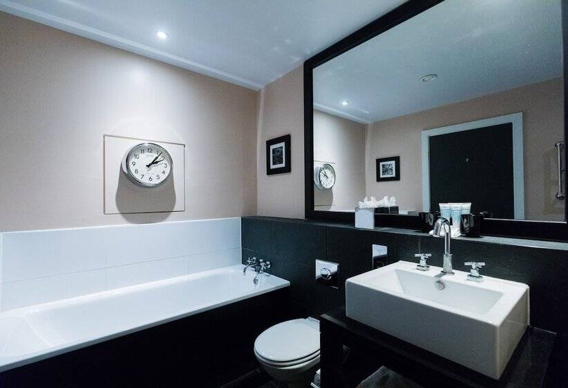 Номер Стандарт, Malmaison Reading