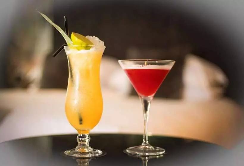 Club-huone, Malmaison Reading