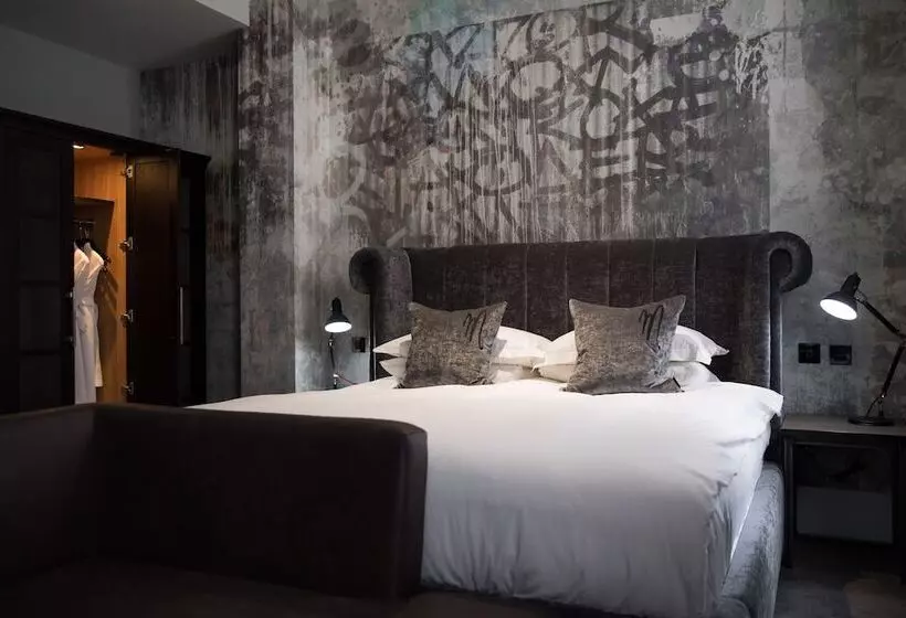 Club-huone, Malmaison Reading