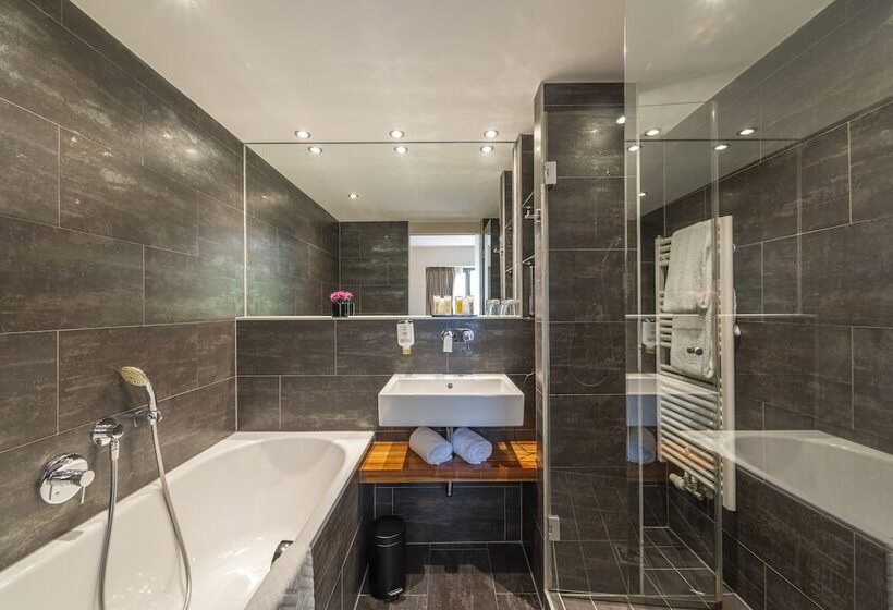 سوییت, Pakat Suites