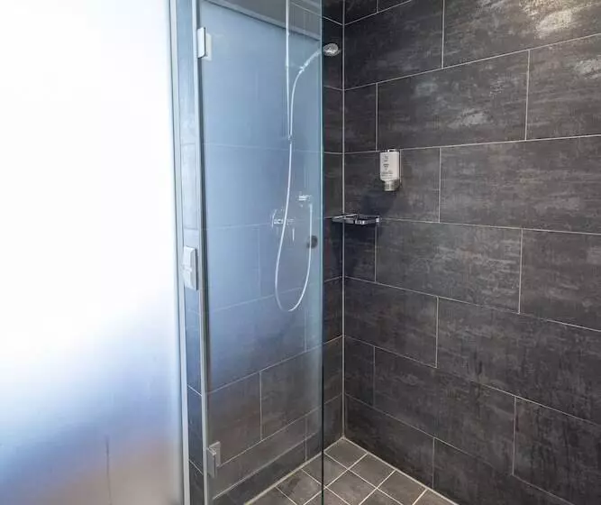 سوییت, Pakat Suites