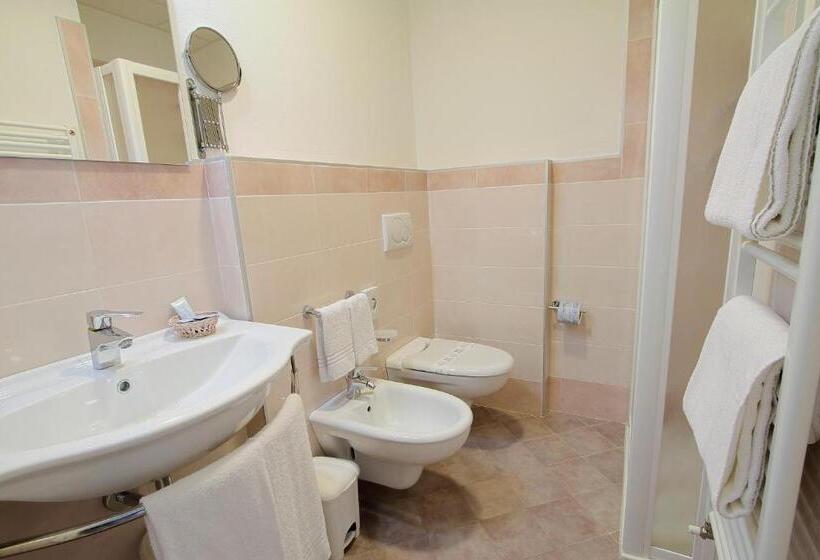 스탠다드 룸, Sahara