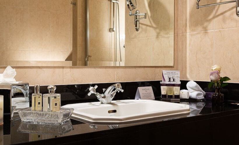 수피리어 룸, The Heritage