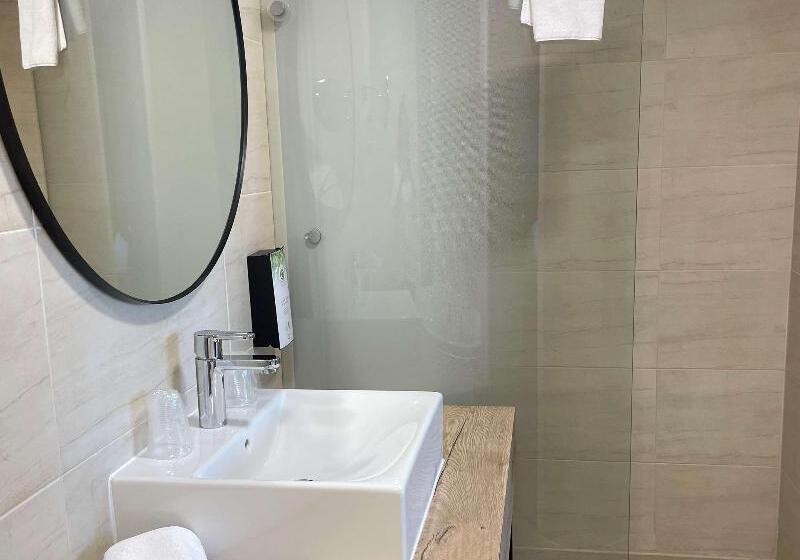 수피리어 룸, The Heritage