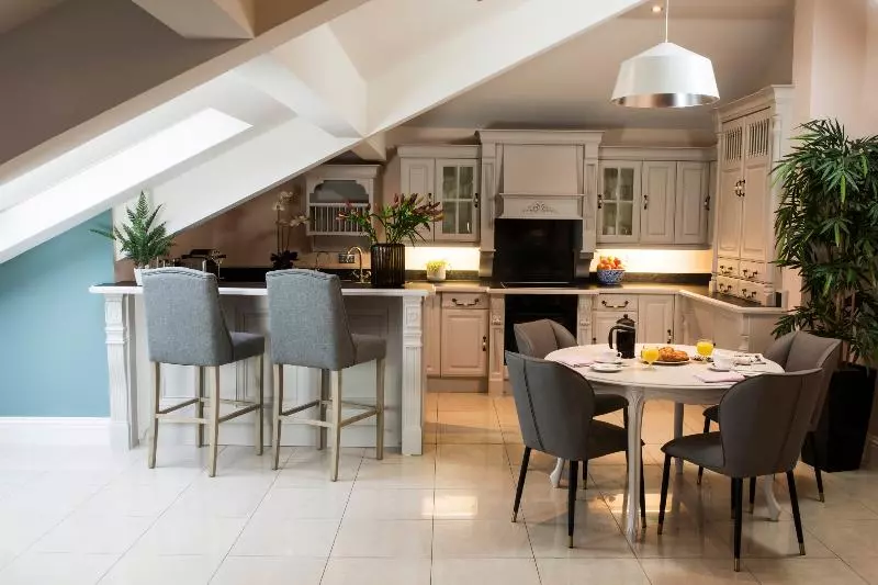 1 Bedroom Penthouse Apartment, The Heritage
