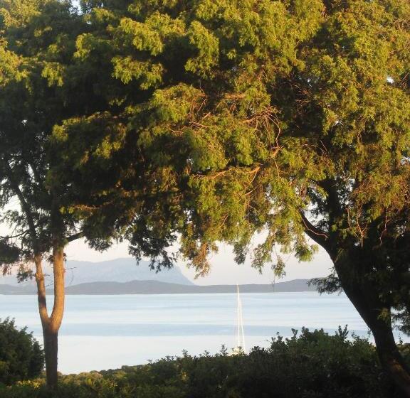 Triple Room Sea View, Valdiola