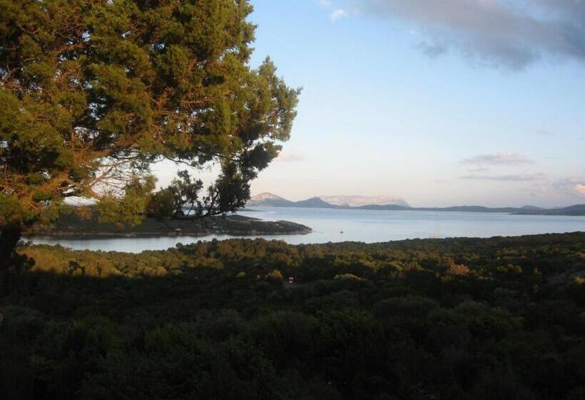 Triple Room Sea View, Valdiola