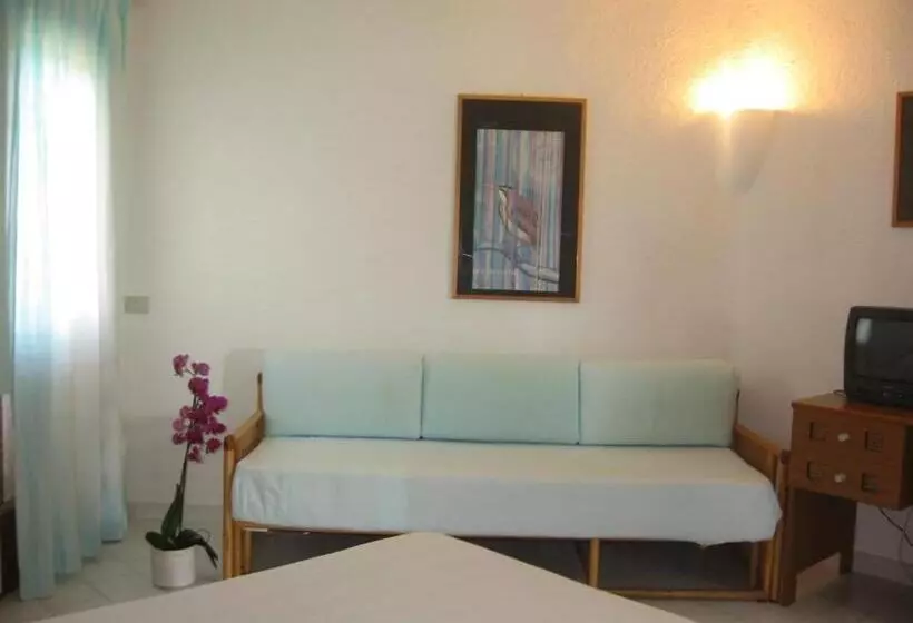 Triple Room Sea View, Valdiola