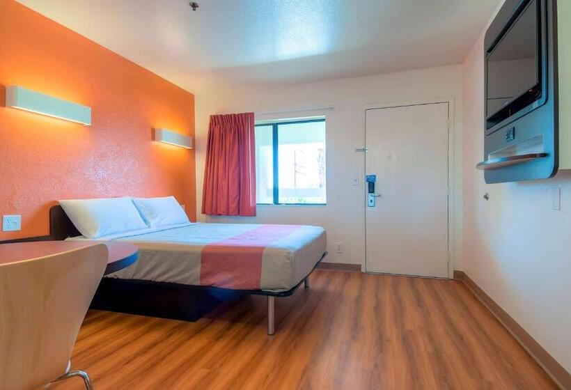 スタンダードルーム, Motel 6palm Springs, Ca  Downtown