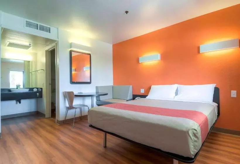 デラックスルーム, Motel 6palm Springs, Ca  Downtown