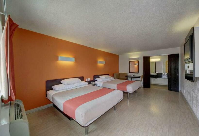 장애인을 위한 스탠다드 룸, Motel 6 San Antonio, Tx  Downtown  Market Square